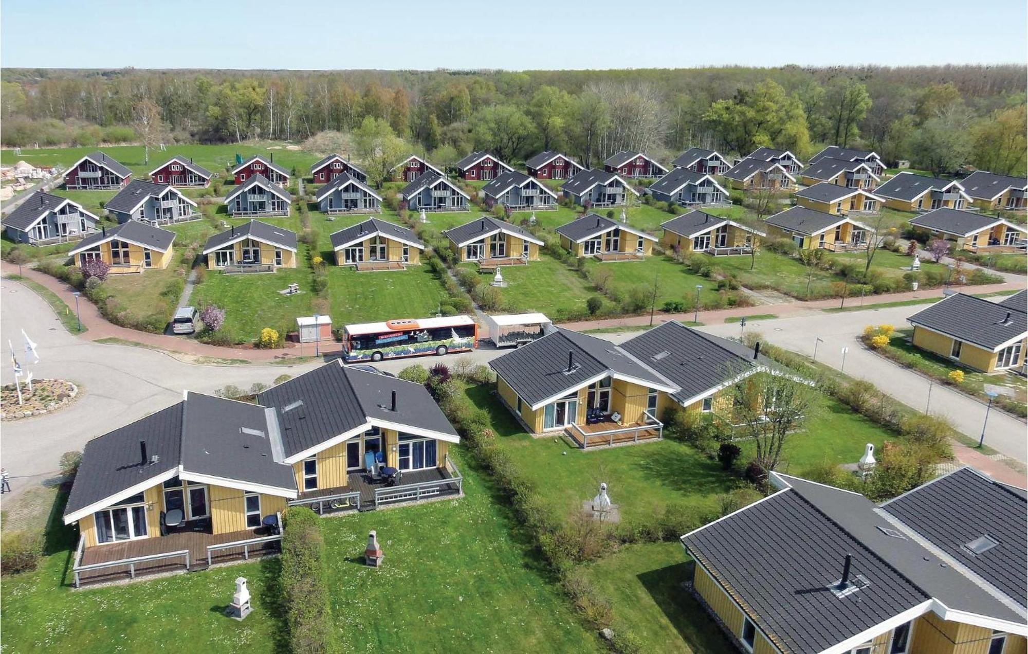 Cozy Home In Rechlin With Wifi Exterior foto